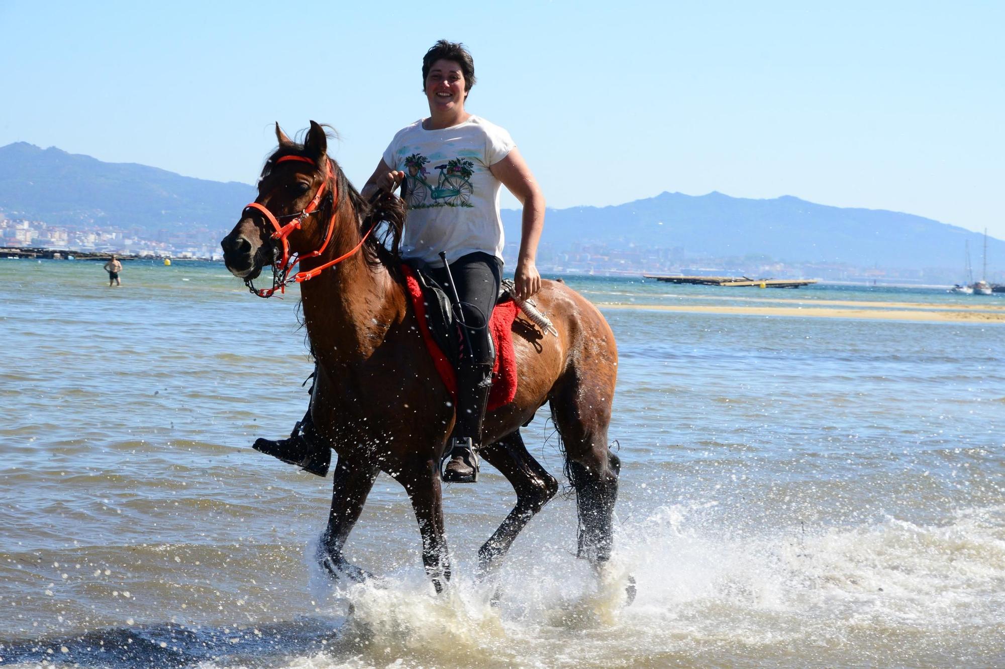 Una espectacular jornada a caballo por Moaña (I)