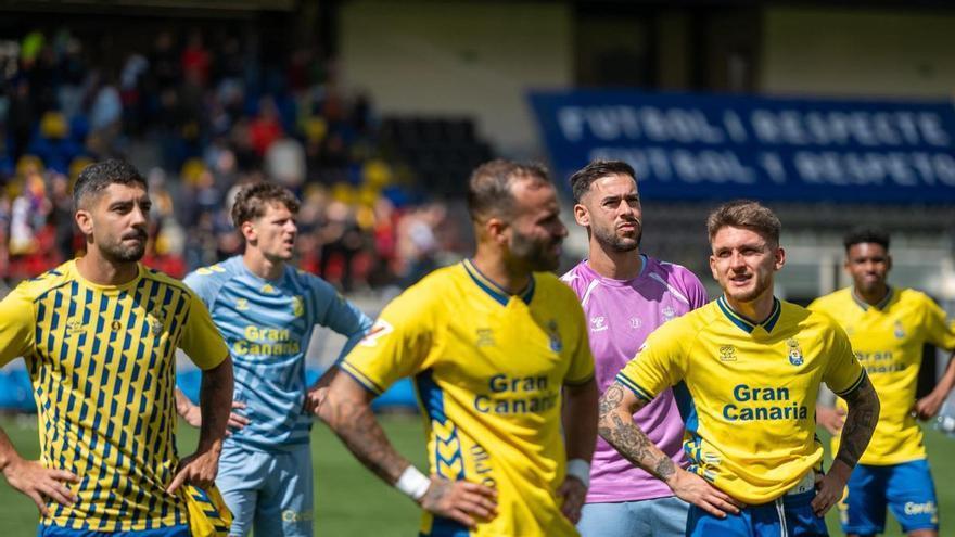 Una UD Las Palmas para llorar: humillante adiós al ascenso directo en otra tarde de la deshonra