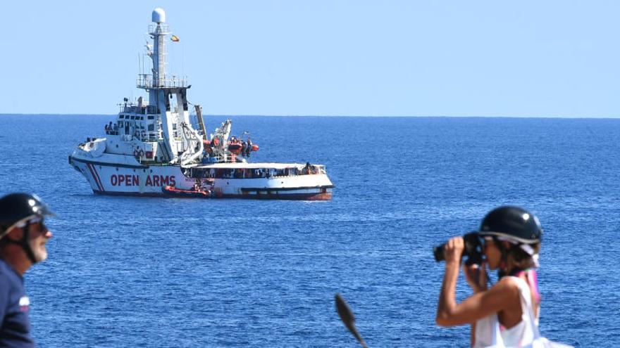 Imagen del barco en aguas italianas.