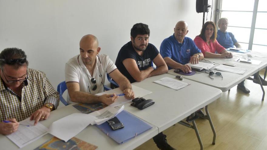 La nueva directiva del Club Náutico La Puntica celebró el domingo su primera asamblea