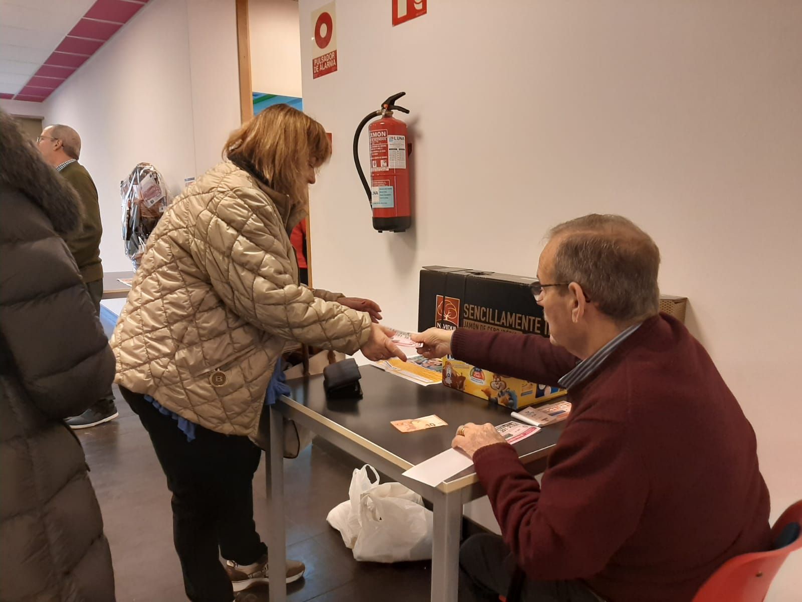 Más de 1.600 bollos preñaos: así ha celebrado los jubilados de El Berrón el día del socio