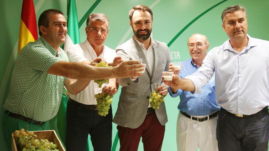 La 50ª edición de la Fiesta del Ajoblanco se ha presentado este mediodía.