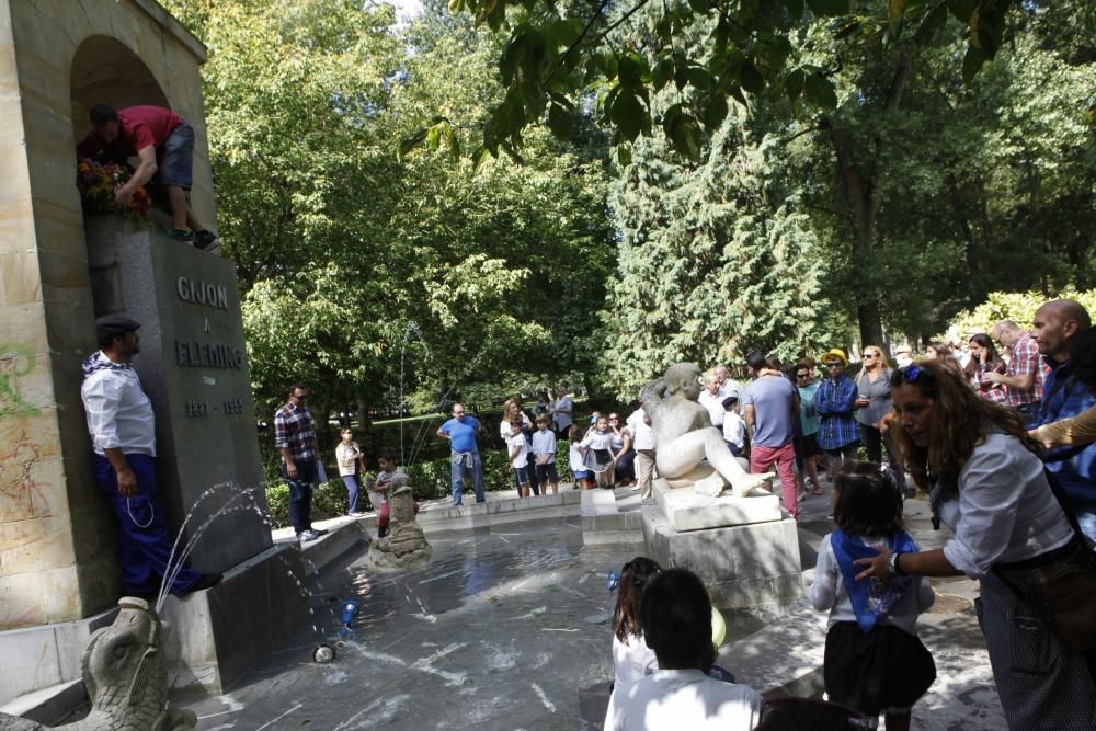 Homenaje a Fleming de los vecinos de Cimadevilla