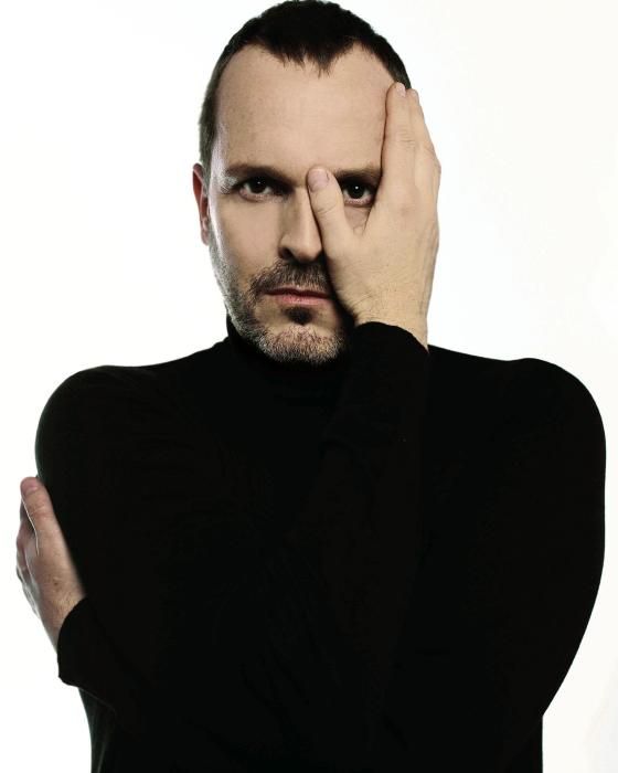 Miguel Bosé celebra 60 años sobre los escenarios