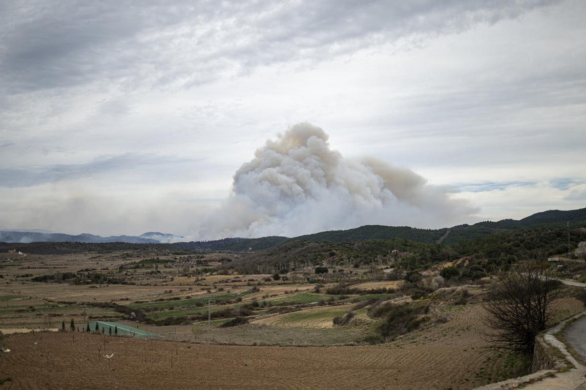 Las imágenes del incendio forestal que afecta a Teruel y Castellón