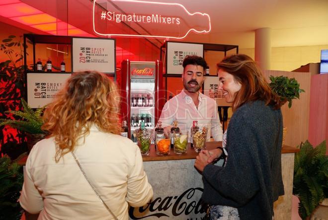 El stand de Coca-Cola deleitó a los asistentes con sus cócteles