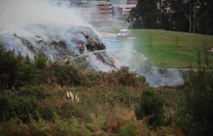 Incendio en una planta de compostaje de Arteixo