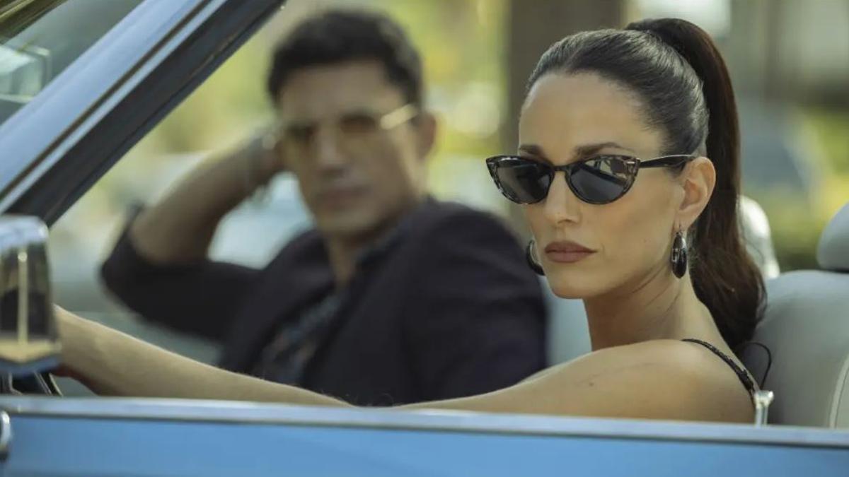 Silvia Alonso y Álex González, en una imagen de 'Ladrones: la tiara de Santa Águeda'