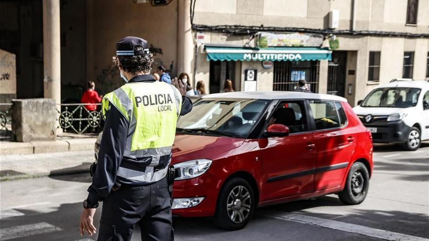 Protesta sindical de la policía local entre la polémica de sus sueldos