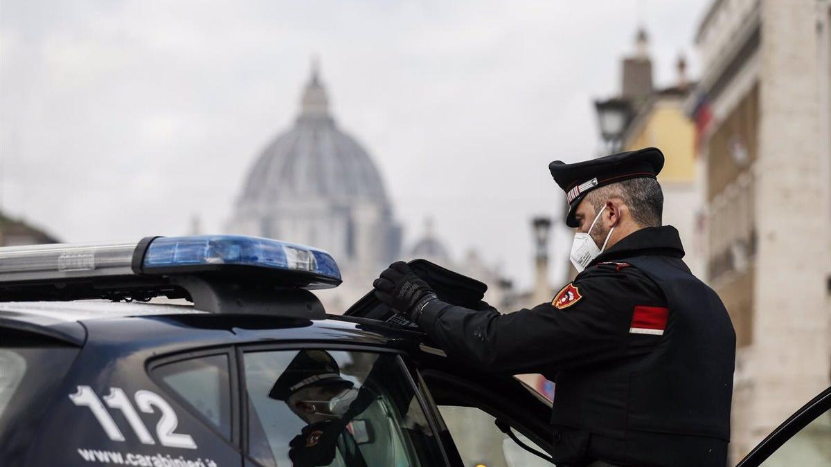 Policía italiana.