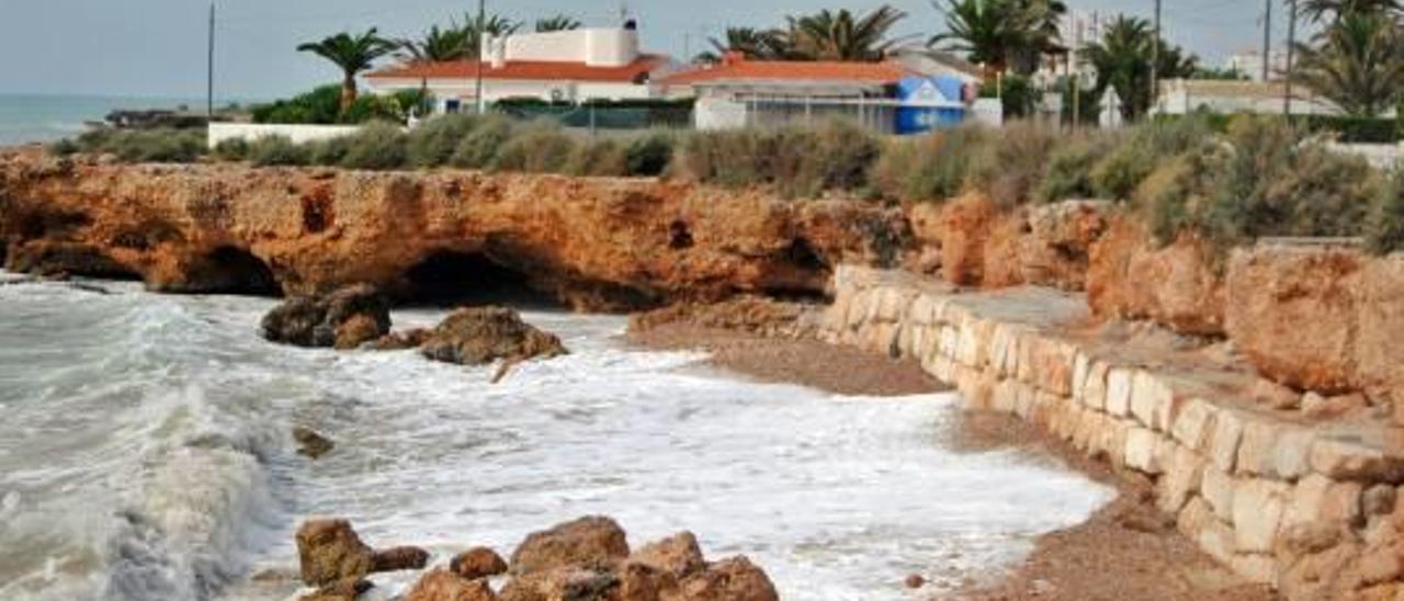 Costas termina los trabajos por la regresión en la playa de Vinaròs