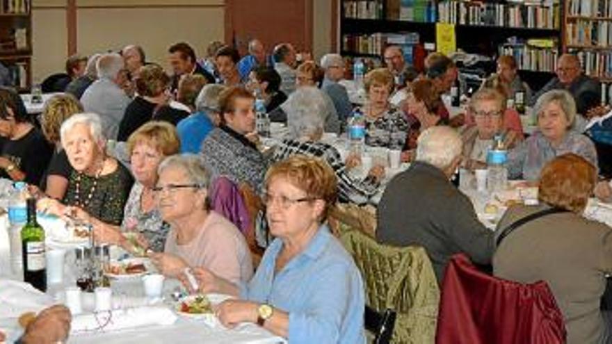 Més de 160 persones celebren l&#039;arribada de la tardor a l&#039;AV Cots-Guix-Pujada Roja