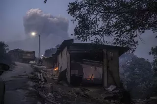 Vecinos de A Caridade: «Dejaron arder la aldea, es la primera que va a desaparecer de la montaña»