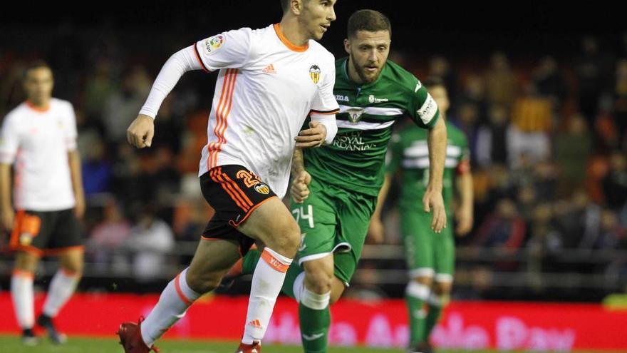 Carlos Soler, durante el partido ante el Leganés en Mestalla.