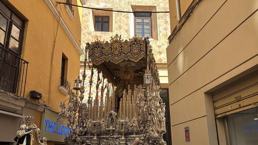 Lágrimas y Favores, la Semana Santa de Málaga en la calle Nueva