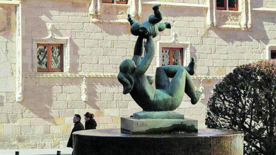 El Ayuntamiento de Zamora limpiará las esculturas de Baltasar Lobo situadas en la calle