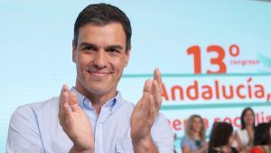 Pedro Sánchez reivindica la plurinacionalitat d’Espanya al feu andalús de Susana Díaz.