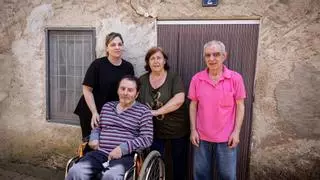 La increíble historia de los dos hombres que sobrevivieron a la riada en silla de ruedas: "Esto sonaba como el mar. Estaba todo oscuro"