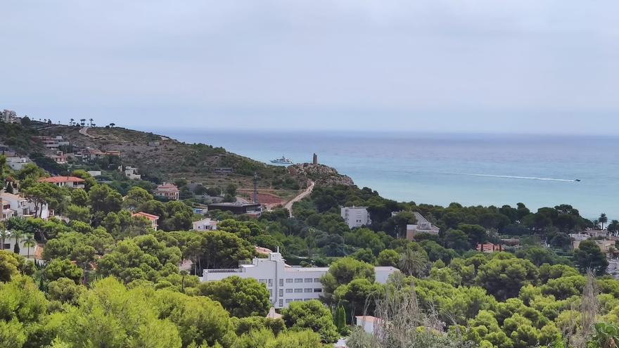 Un megayate de 25 millones de euros fondeado frente a la costa de Castellón