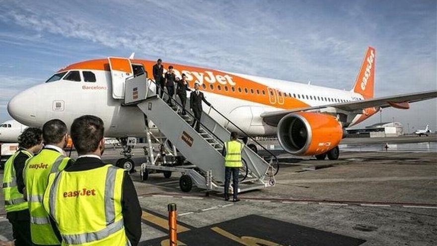 EasyJet contratará a 1.200 tripulantes de cabina