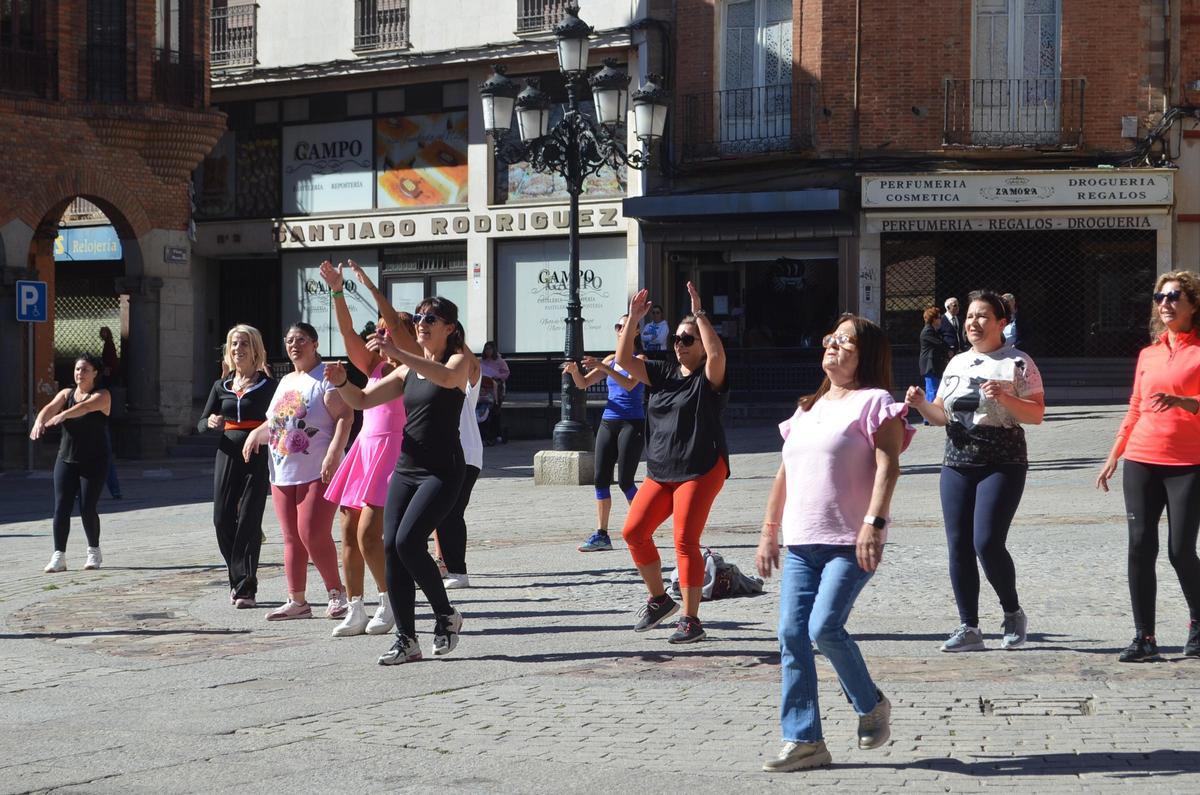 Así de bien lo pasan en Benavente en clase de zumba
