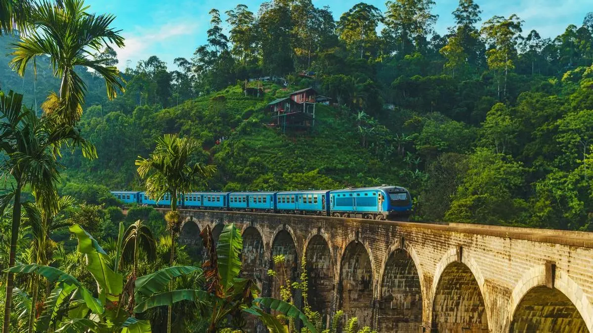 El viaje en tren más bonito del mundo cuesta menos de 6 euros y recorre los paisajes más imponentes de Sri Lanka