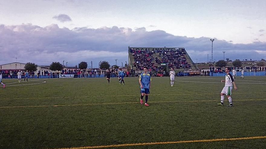 Extremadura cae frente a Asturias y es eliminada (0-1)