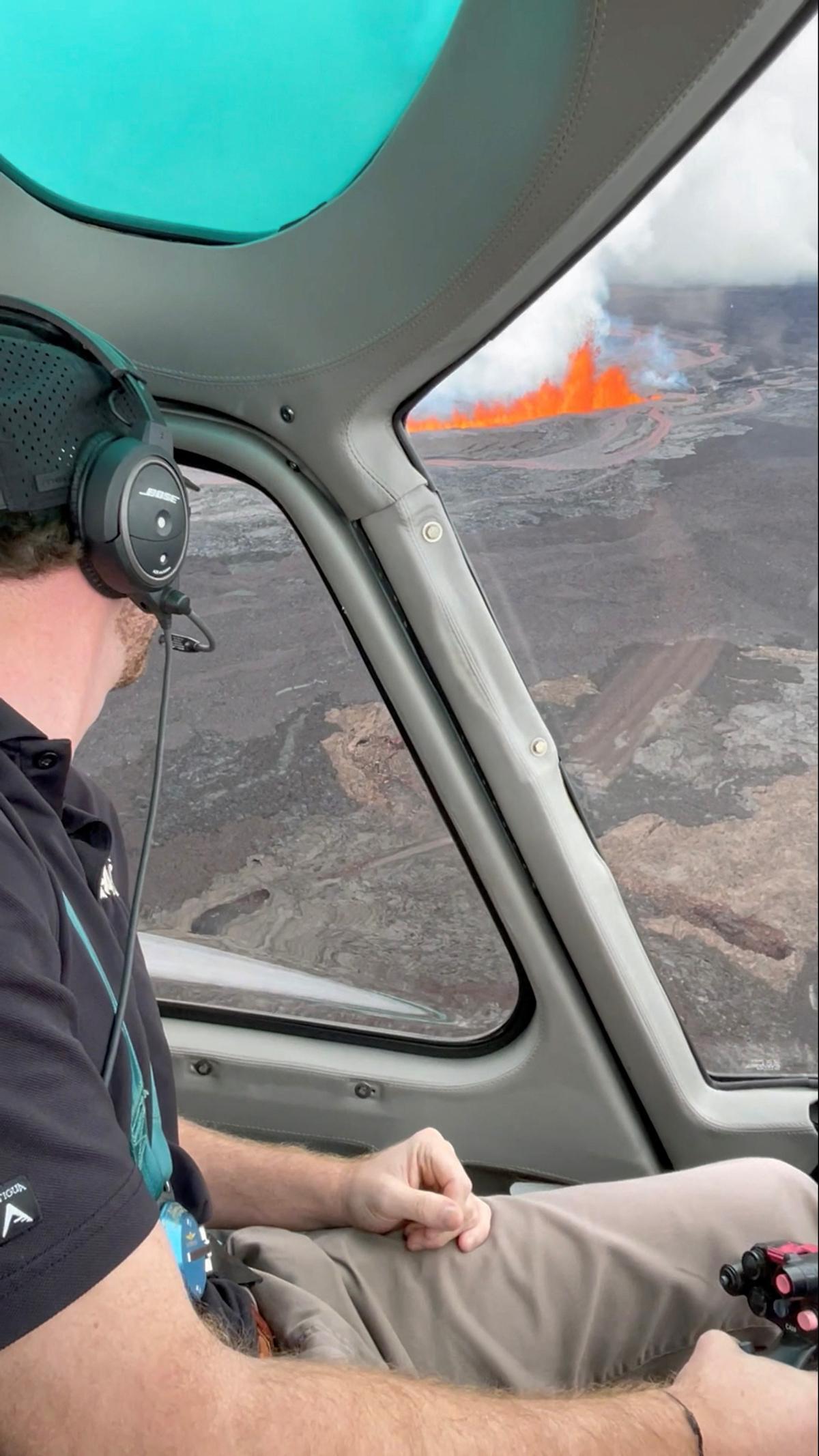 El volcán Mauna Loa (Hawái) entra en erupción por primera vez en 40 años