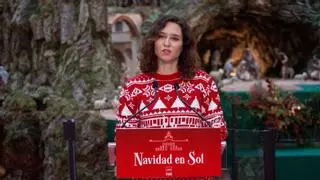 El jersey y el mensaje navideño que han hecho viral a Isabel Díaz Ayuso: "Amaos los unos a los otros"