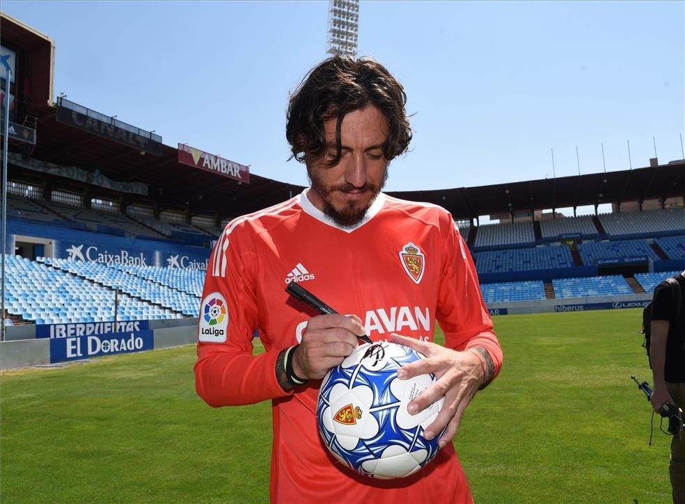 Presentación de Cristian Álvarez