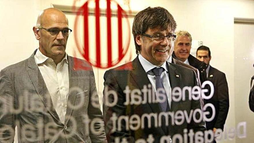 Raül Romeva i Carles Puigdemont, en una imatge del 2017.