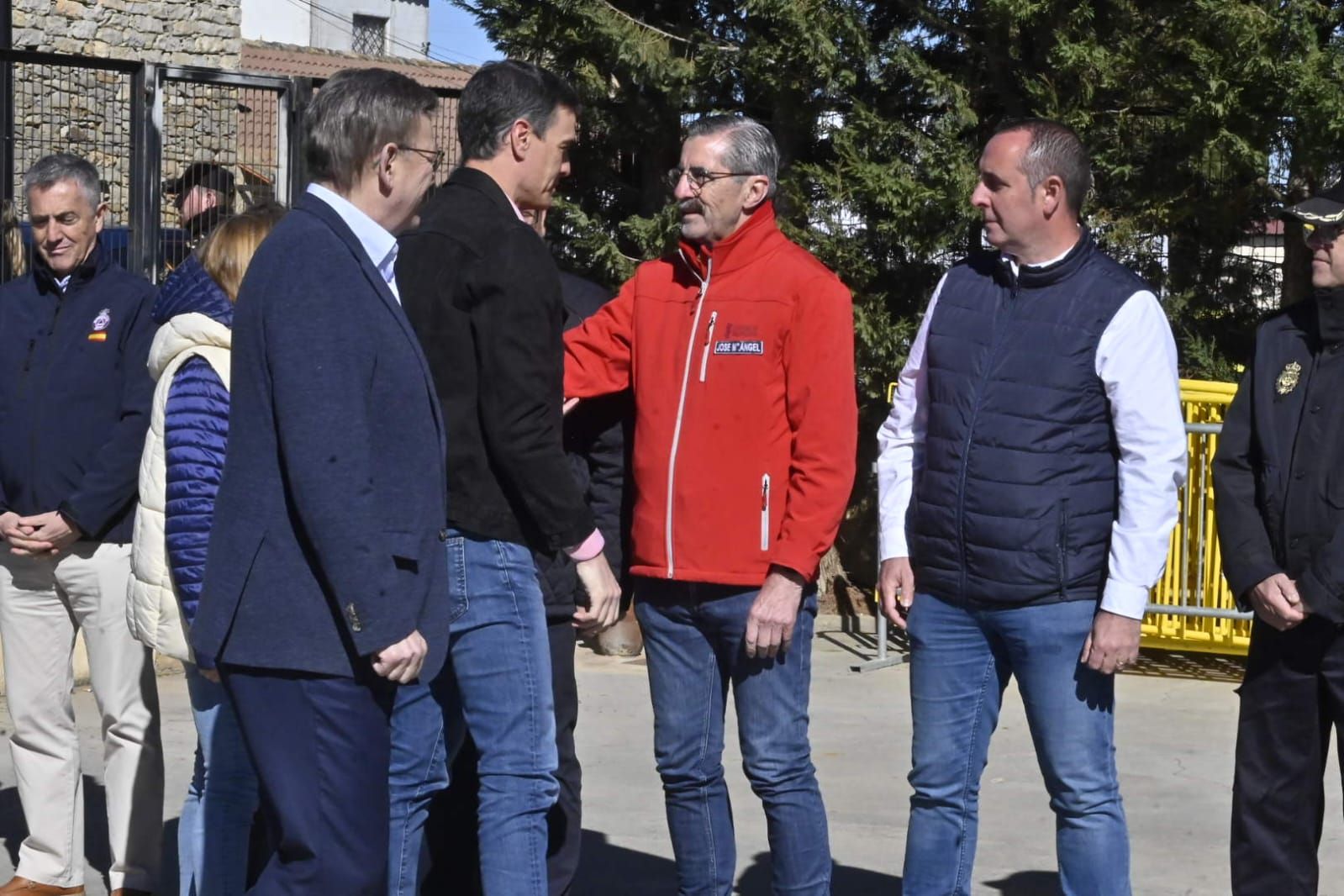 Galería: Visita de Pedro Sánchez al PMA del incendio del Alto Mijares