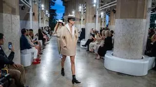 Louis Vuitton sella su idilio con Barcelona con un desfile ¡magnifique! plagado de 'vips' en el Park Güell