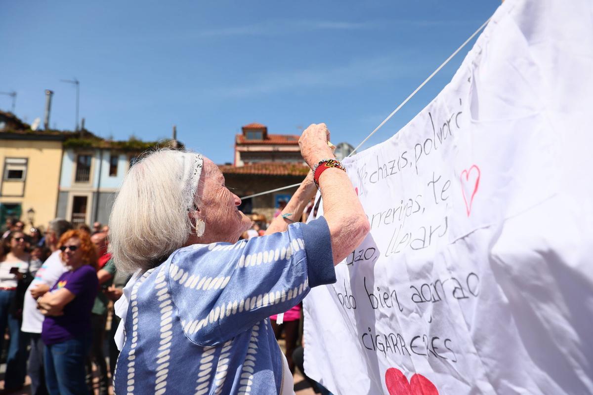 GIJÓN. Plaza del Lavaderu. Acto de homenaje a Rambal por el 50 aniversario de su asesinato GIJÓN. Plaza del Lavaderu. Acto de homenaje a Rambal por el 50 aniversario de su asesinato