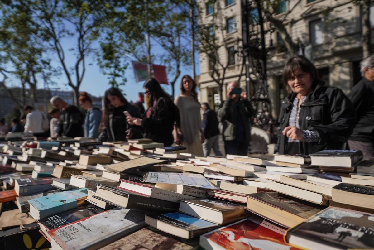 Celebración del día de Sant Jordi en Barcelona