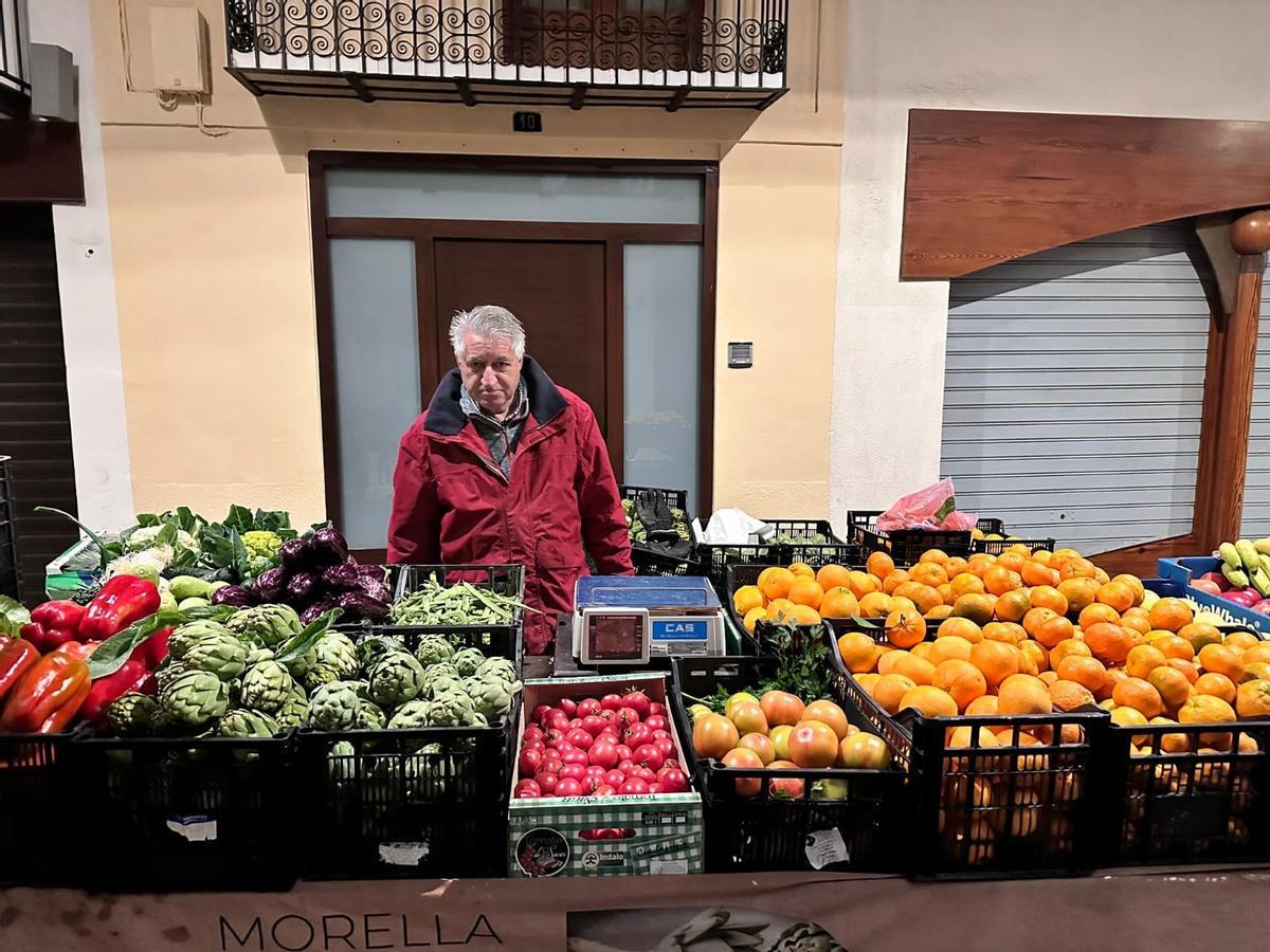 Fernando, en el mercado de Morella.