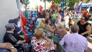 Mayores en pie de guerra por el cierre del servicio de estancias diurnas de Alicante