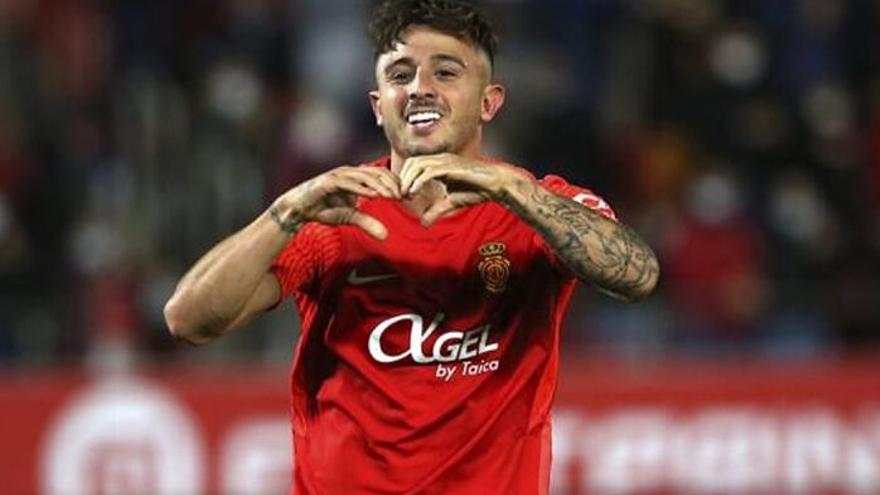 Pablo Maffeo firma por el Mallorca hasta 2026