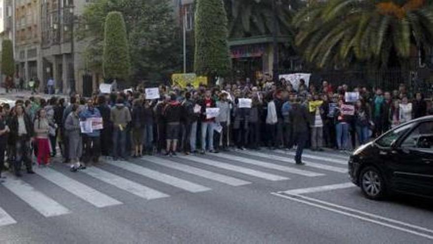 La Policía notifica la orden de desalojo a &quot;La Madreña&quot; e identifica a varios activistas