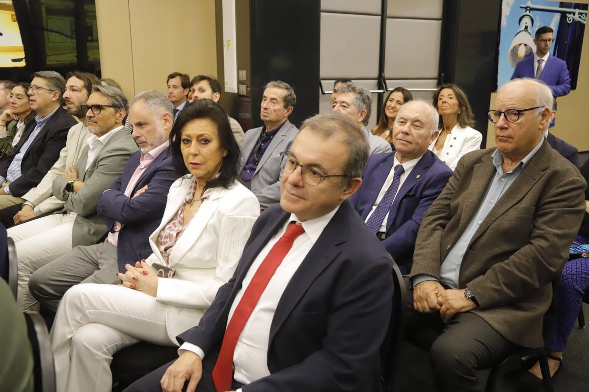 Noor, Silbon, AJE y Holisi debaten sobre emprendimiento