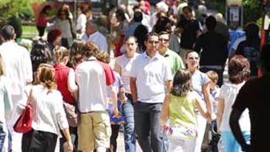 España tendrá 49 millones de habitantes en 10 años