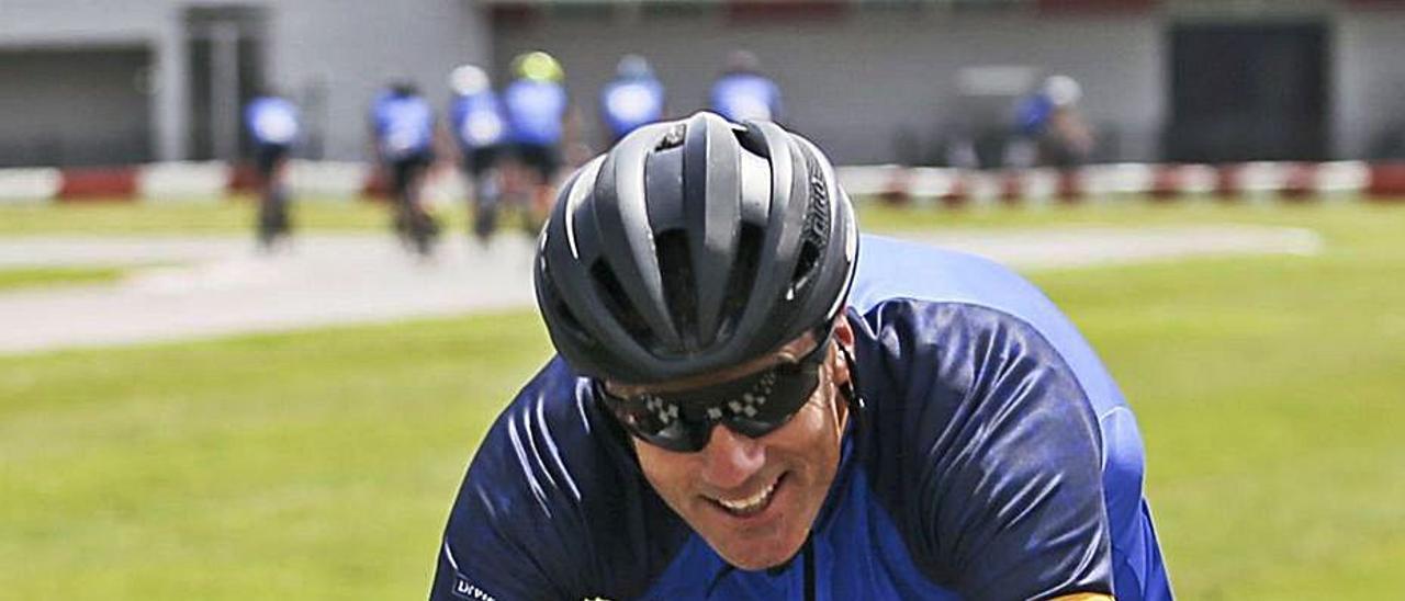 Indurain, en el Circuito de La Morgal, en una de sus últimas visitas a Asturias. | LNE