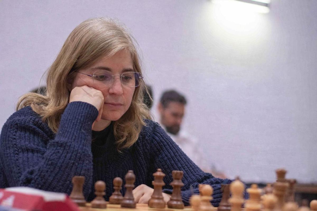 Paloma Gutíerrez durante una de las partidas de ajedrez del torneo.