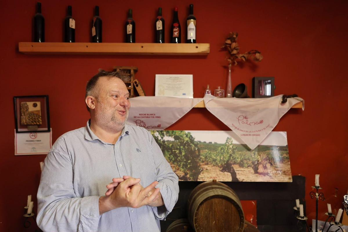 Mario Garay durante la visita a Bodegas y Viñedos Garay