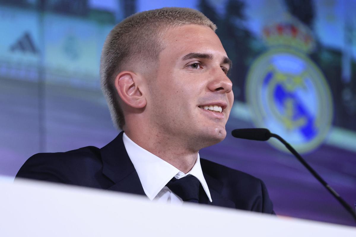 Franco Mastantuono, en su presentación con el Real Madrid.