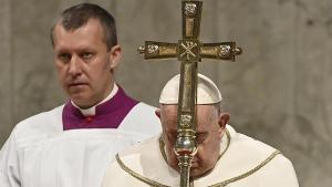 El papa Francisco preside la misa en la solemnidad de la Epifanía en la Basílica de San Pedro, en la Ciudad del Vaticano.