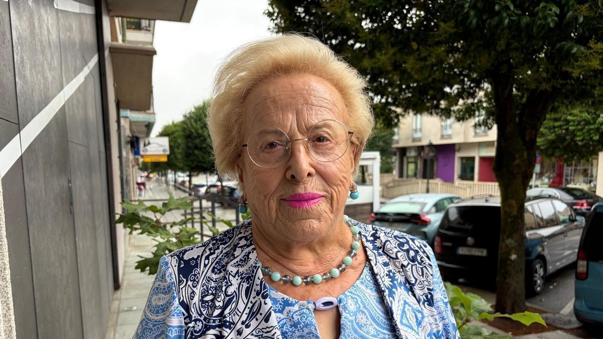 Isolina Martínez, veciña de Bertamiráns