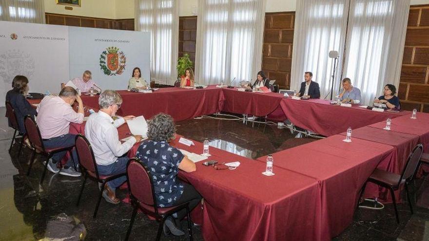 Azcón no logra el consenso pero saca adelante un plan de futuro abstracto