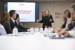 Barrachina pide una reunión con Teresa Ribera y exige "soluciones" para proteger el litoral de Castellón
