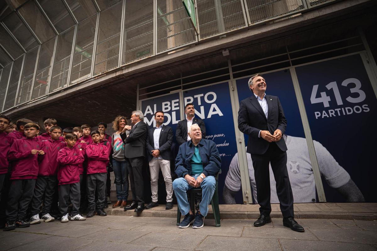 Nombramiento de la puerta 5 del Heliodoro dedicada a Alberto Molina